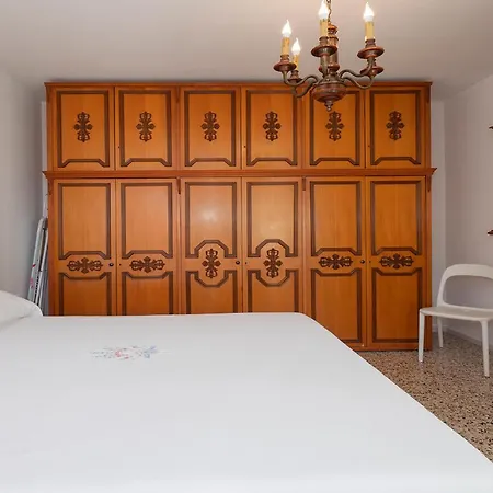 1 Bedroom Gorgeous In