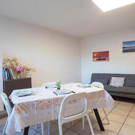 1 Bedroom Gorgeous In Nyaraló *