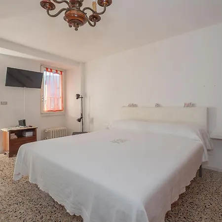 1 Bedroom Gorgeous In Nyaraló *