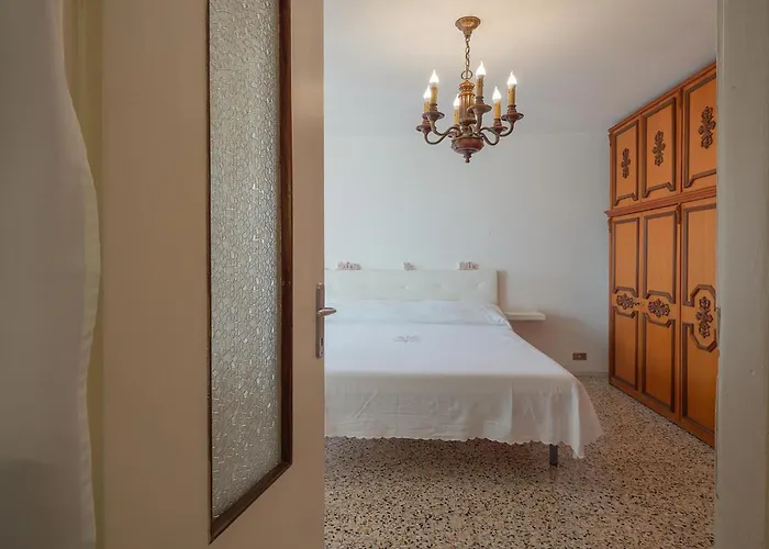 Vakantiehuis 1 Bedroom Gorgeous In Baveno